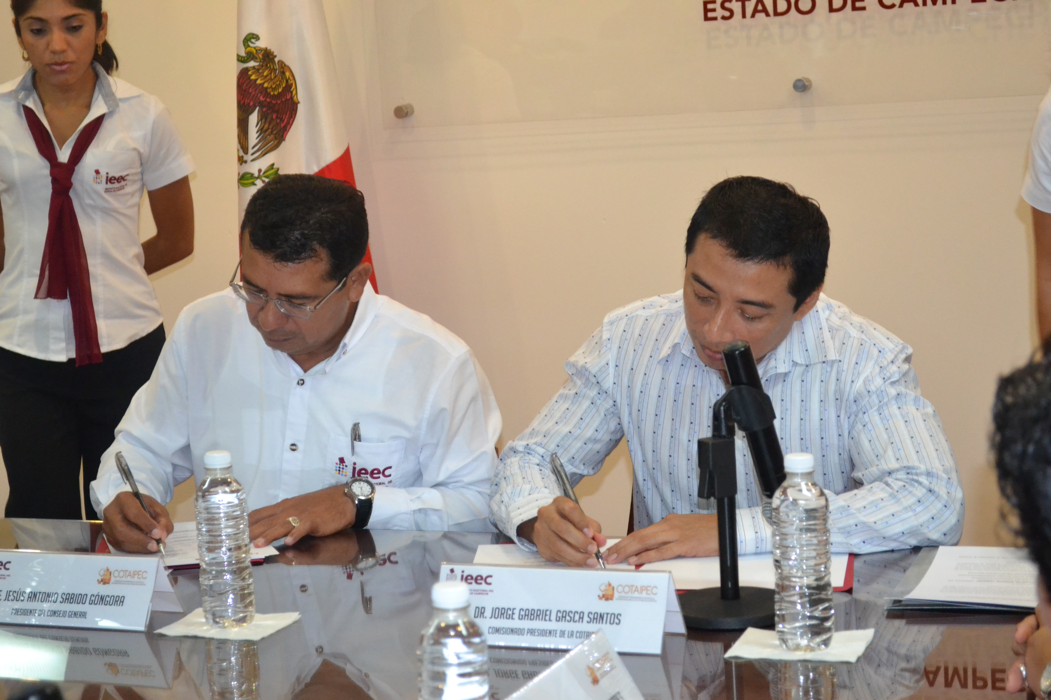 modulos/noticias/archivos/55/files/convieec.JPG
